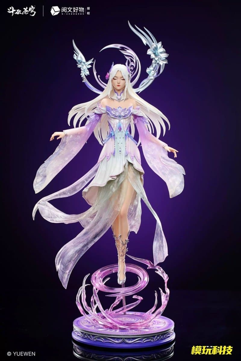 Battle Through the Heavens Xiao Xun'er Statue 1