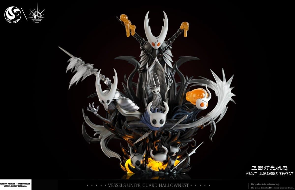 Broken Vessel / The Knight / Pure Vessel / The Pale King Statue 1
