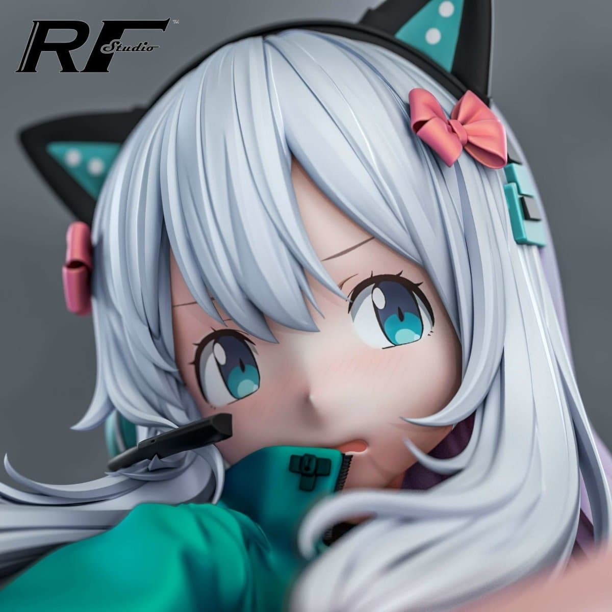 Izumi Sagiri Statue 2