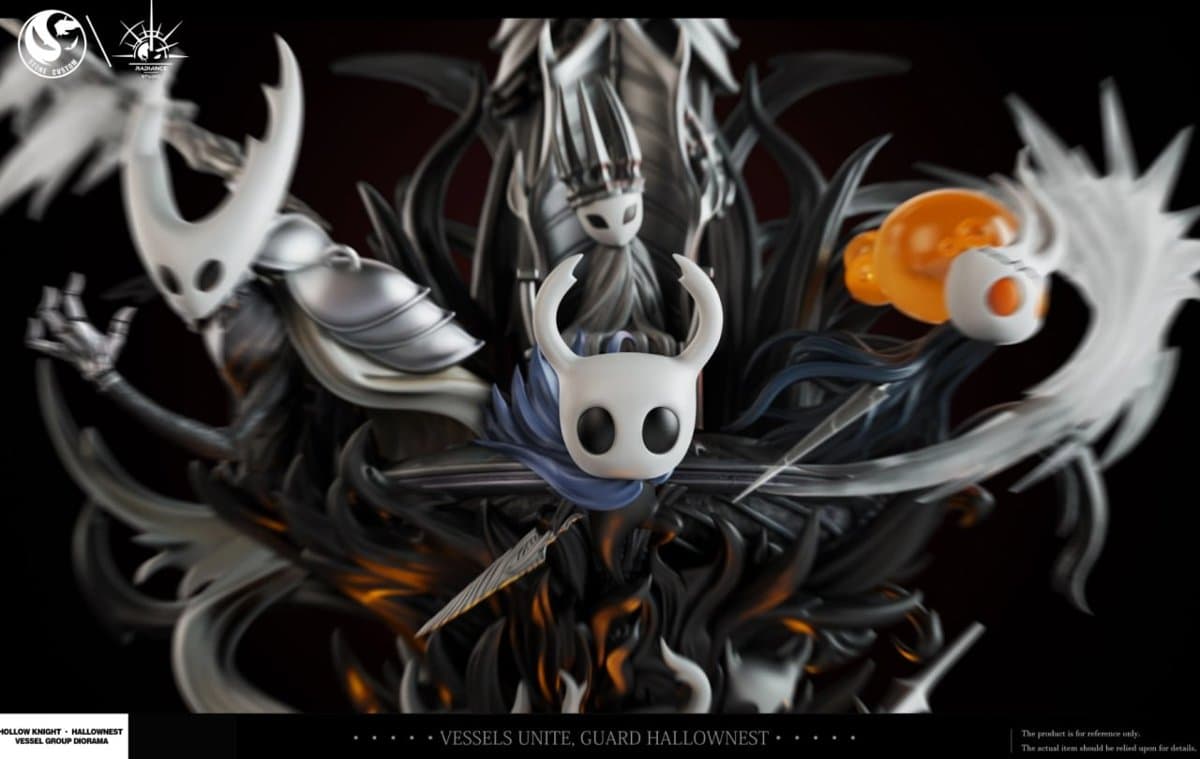 Broken Vessel / The Knight / Pure Vessel / The Pale King Statue 3