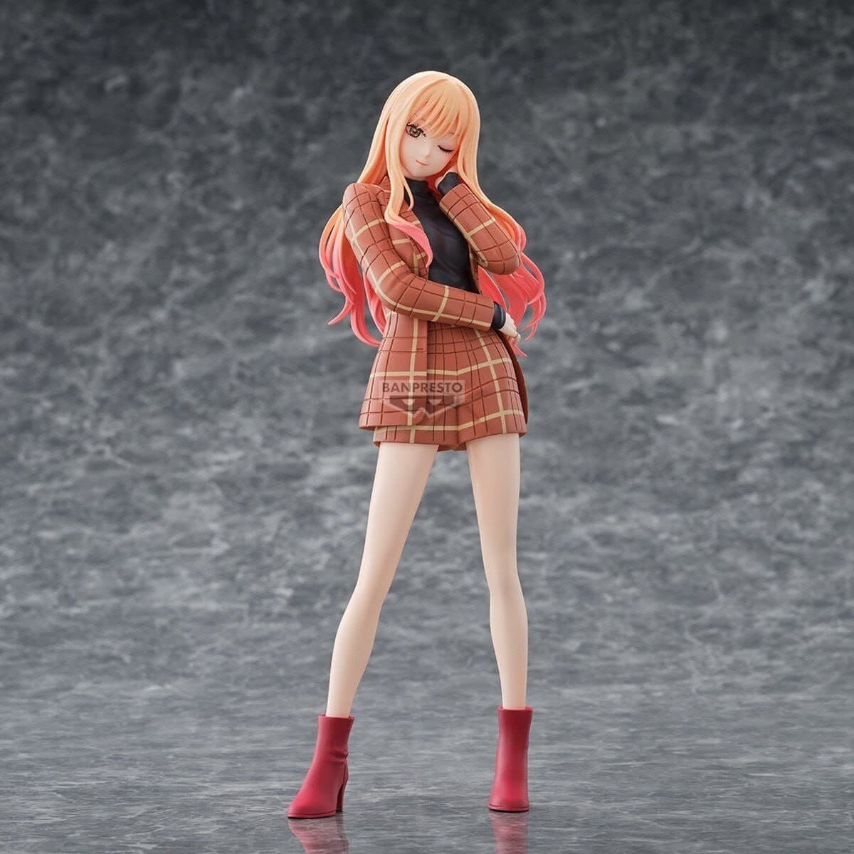 Sono Bisque Doll wa Koi o Suru 2 - Kitagawa Marin - Glitter & Glamours 1