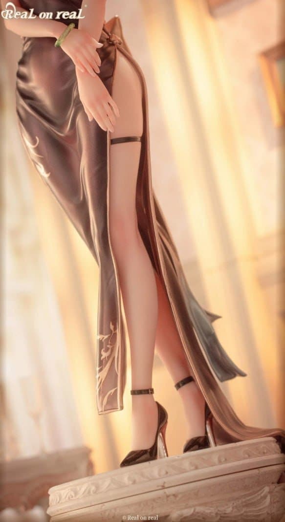 Real on real Wife 1/6 5